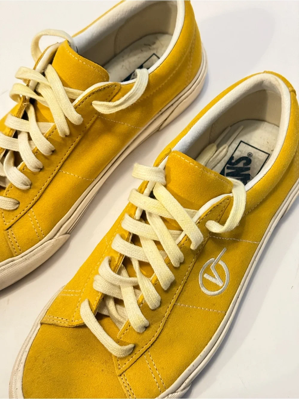 Vans low top
